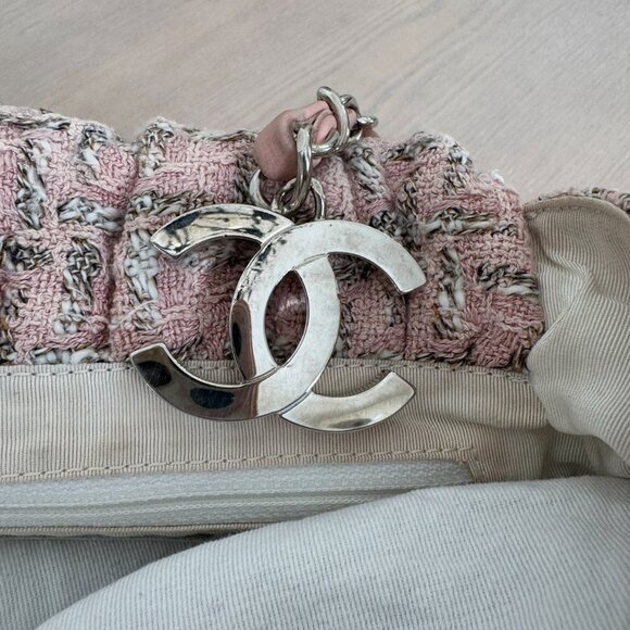 Chanel Tweed Boucle Top Handle Bag - Picture 12 of 16